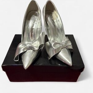 Nasty Gal Silver bow heels Euro size 4/37 fits like 6.5